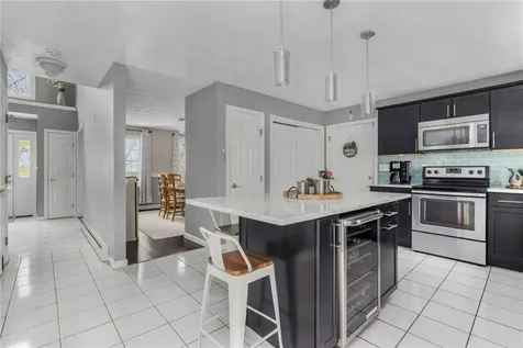 14 Canton Court Cranston RI 02921