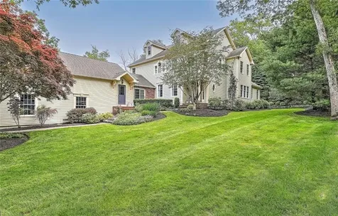 10 Owl Tree Lane East Greenwich RI 02818