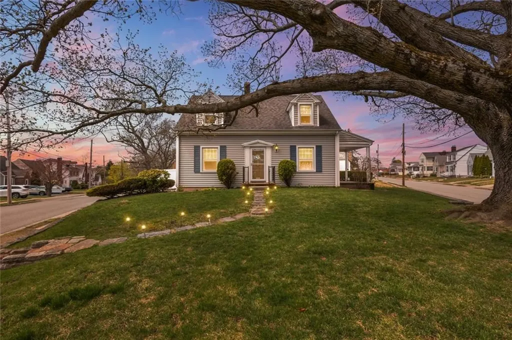 381 Auburn Street Cranston RI 02910