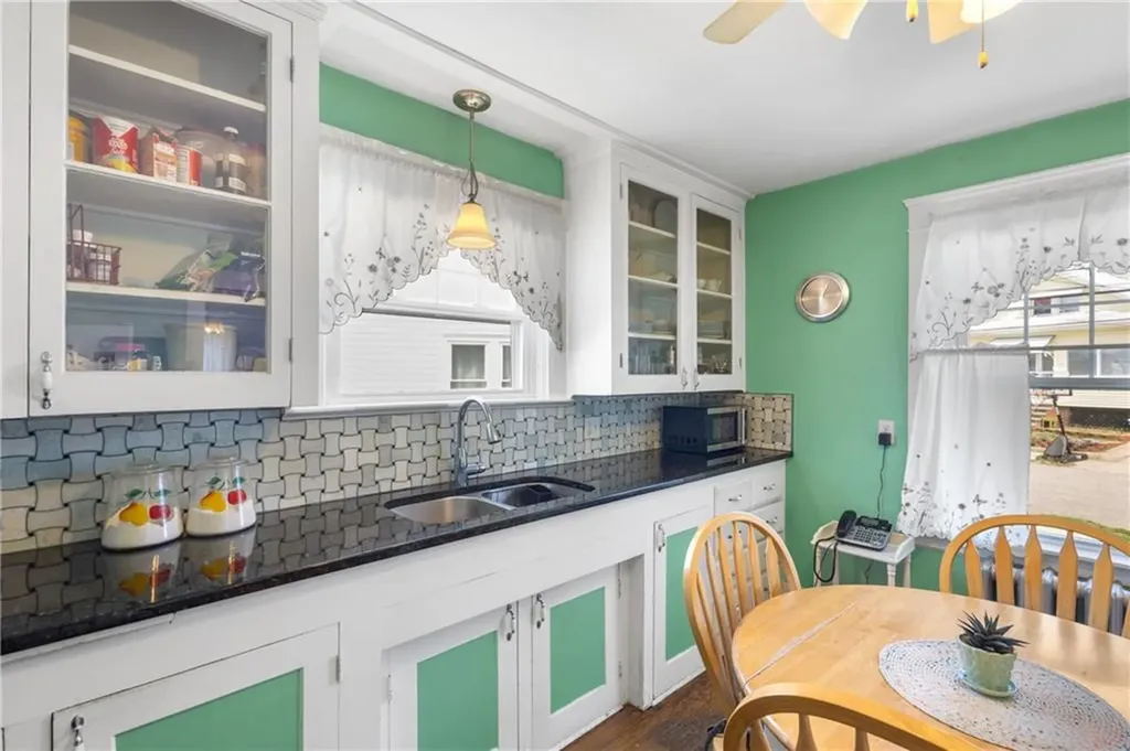 381 Auburn Street Cranston RI 02910