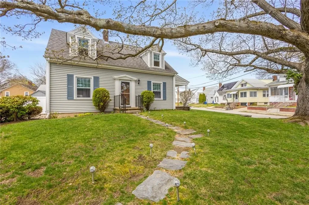 381 Auburn Street Cranston RI 02910