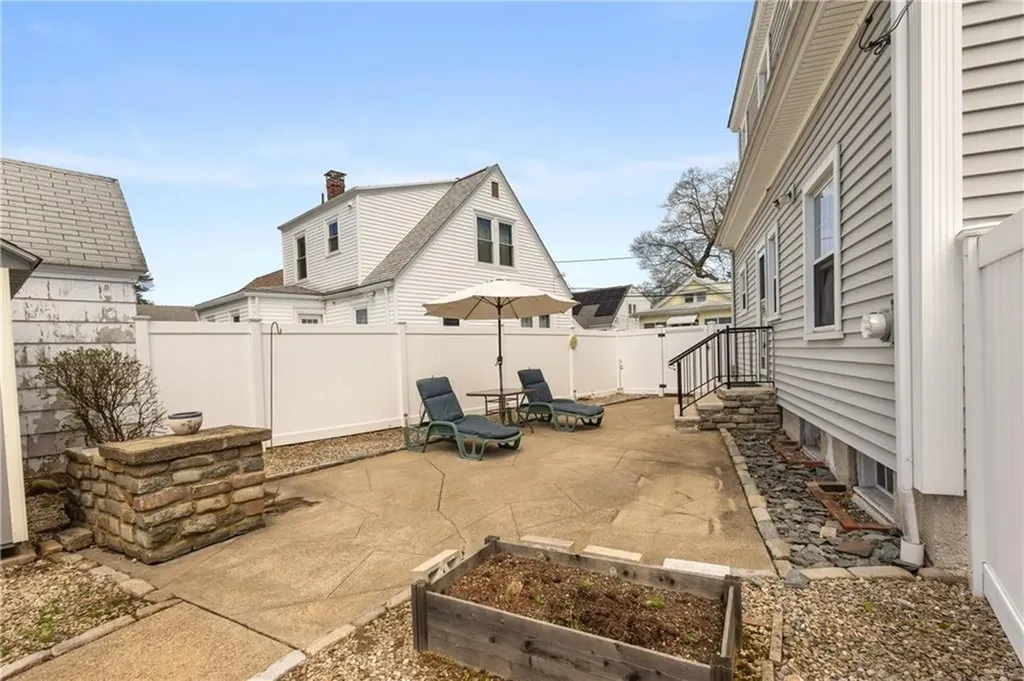 381 Auburn Street Cranston RI 02910