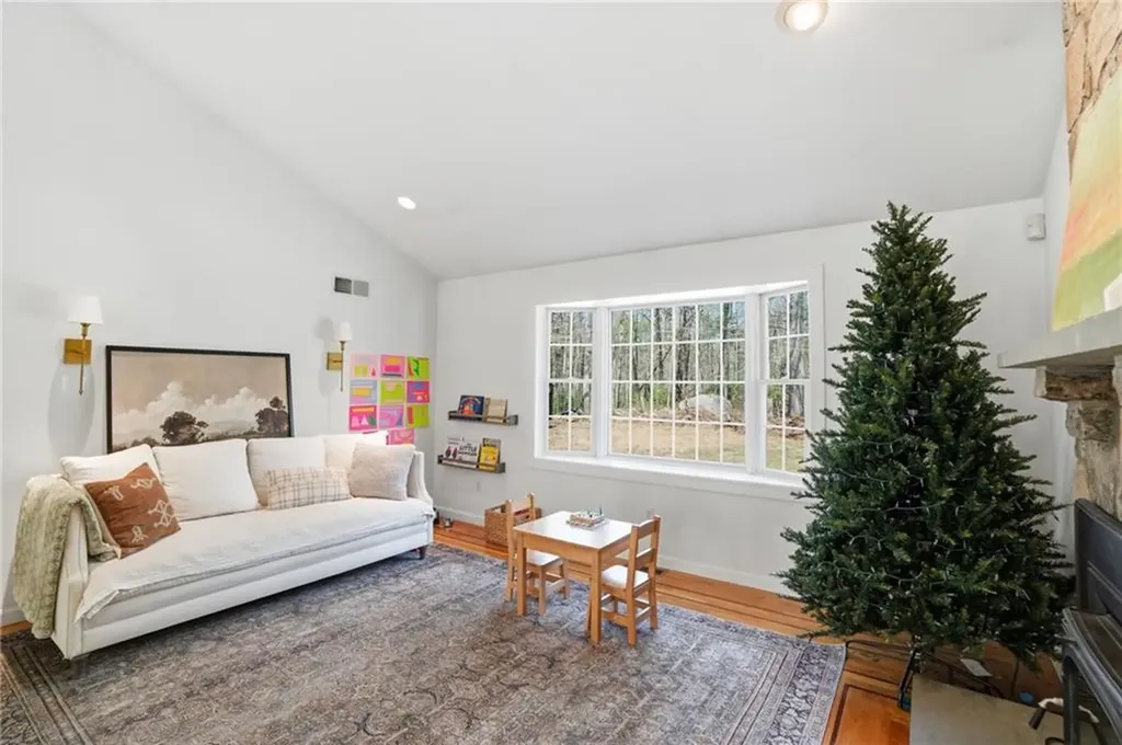 564 Hopkins Hill Road West Greenwich RI 02817