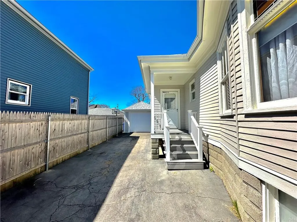 44 Bellevue Avenue Pawtucket RI 02861