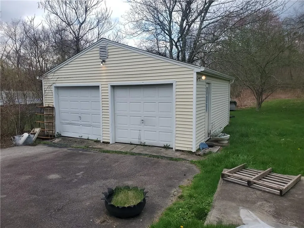 10 Young Avenue Warwick RI 02889