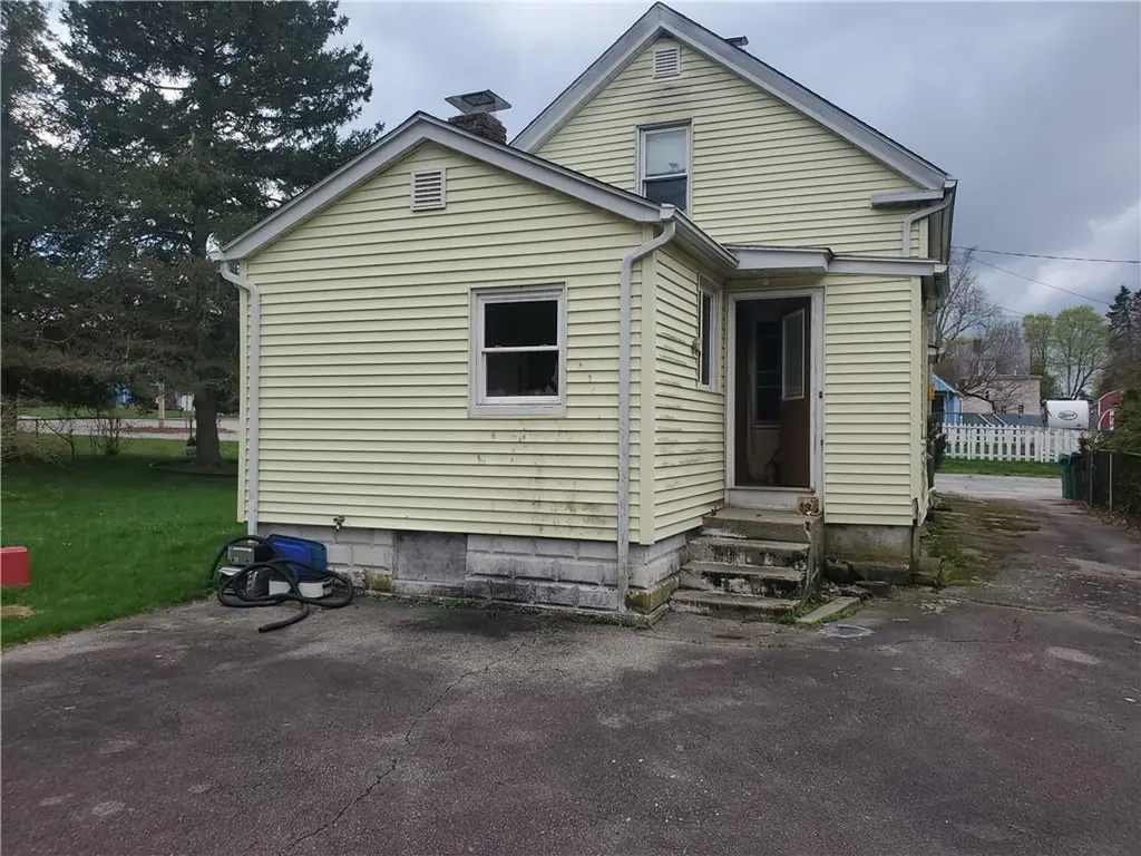 10 Young Avenue Warwick RI 02889