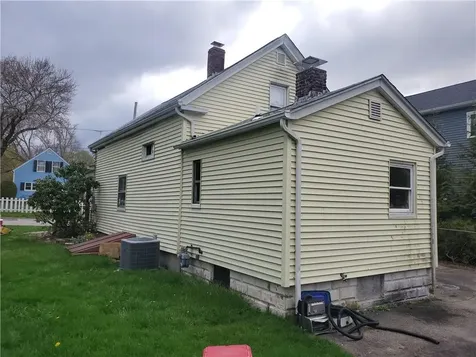 10 Young Avenue Warwick RI 02889