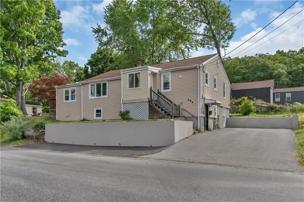 204 Talcott Street Woonsocket RI 02895