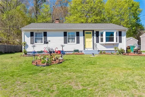 82 Patton Road Woonsocket RI 02895
