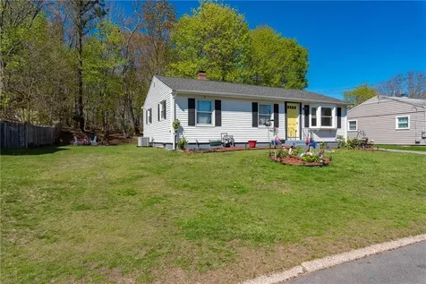 82 Patton Road Woonsocket RI 02895