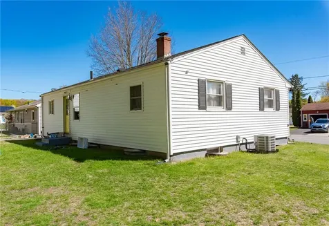 82 Patton Road Woonsocket RI 02895