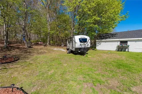 82 Patton Road Woonsocket RI 02895