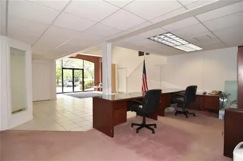 546 Main Road Tiverton RI 02878
