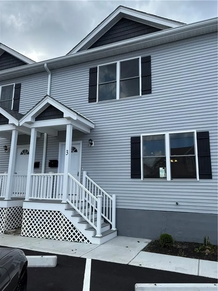 184 Avenue C Woonsocket RI 02895