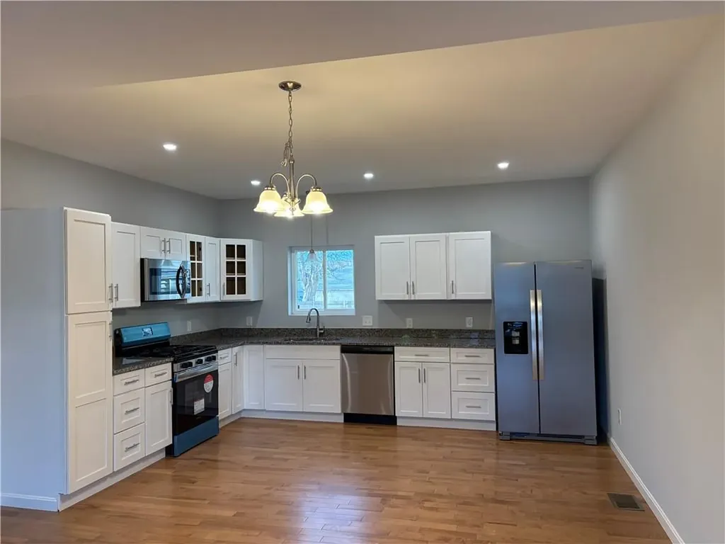 184 Avenue C Woonsocket RI 02895