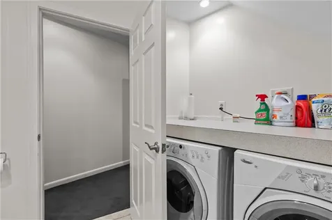 189 Laurel Avenue Providence RI 02906