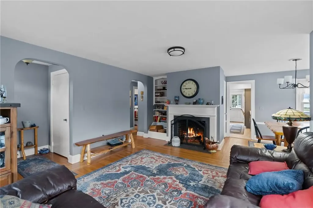 41 Rogers Avenue East Providence RI 02915