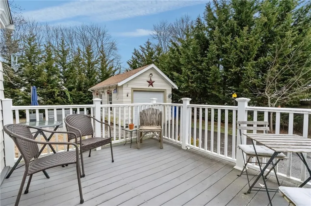 41 Rogers Avenue East Providence RI 02915