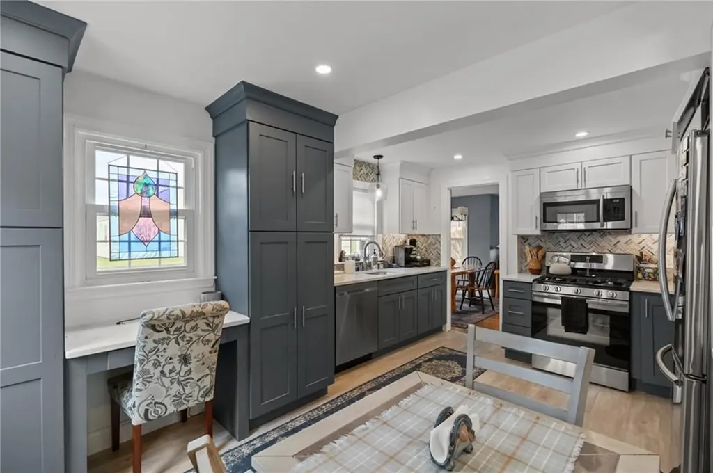 41 Rogers Avenue East Providence RI 02915