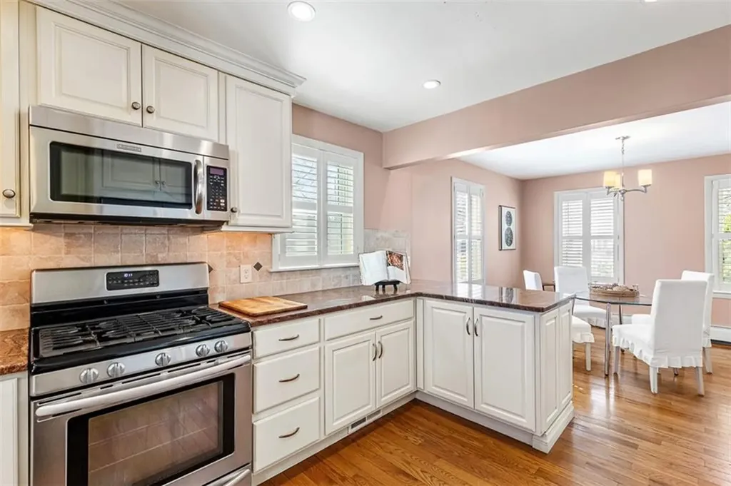 55 Lindy Avenue East Providence RI 02915