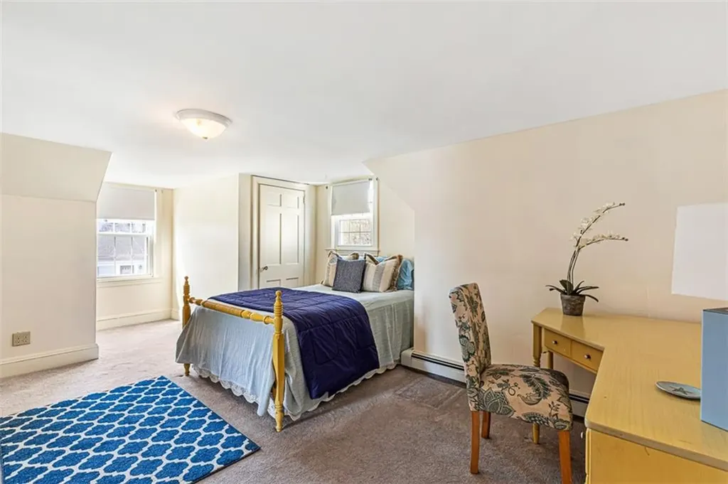 55 Lindy Avenue East Providence RI 02915