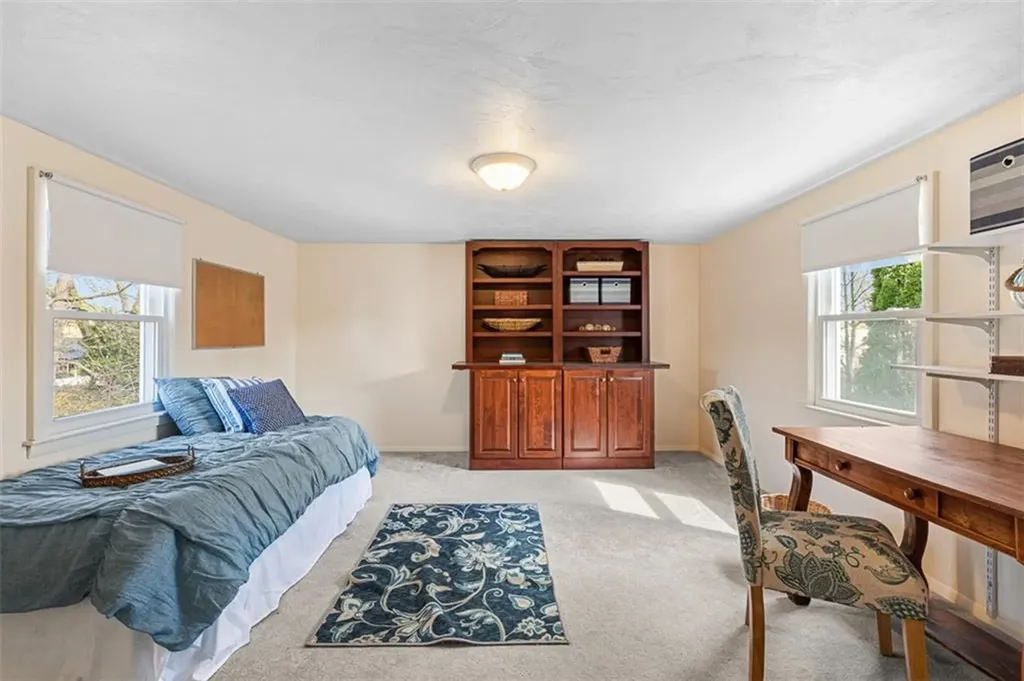 55 Lindy Avenue East Providence RI 02915