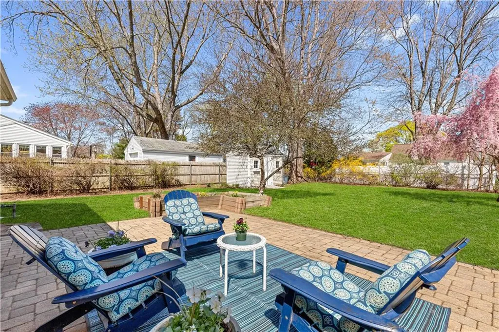 55 Lindy Avenue East Providence RI 02915