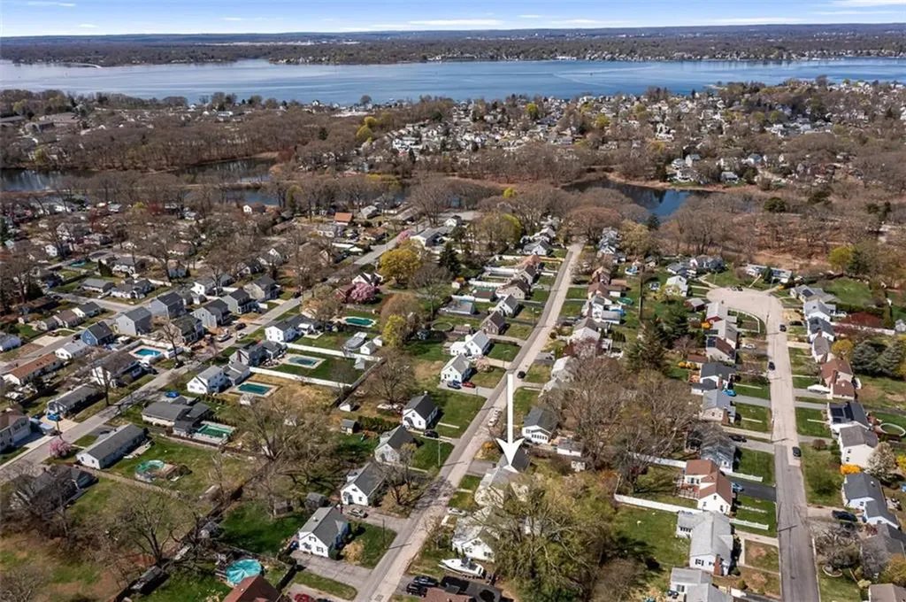 55 Lindy Avenue East Providence RI 02915