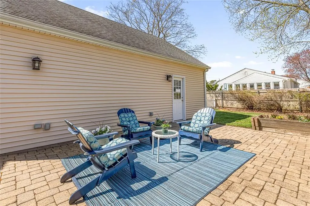 55 Lindy Avenue East Providence RI 02915