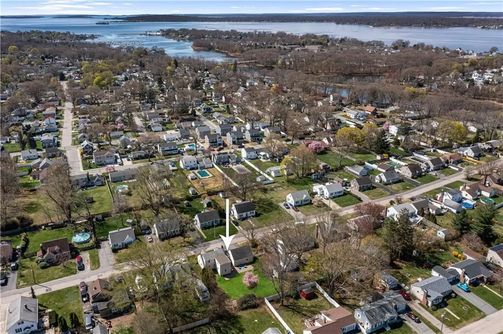 55 Lindy Avenue East Providence RI 02915