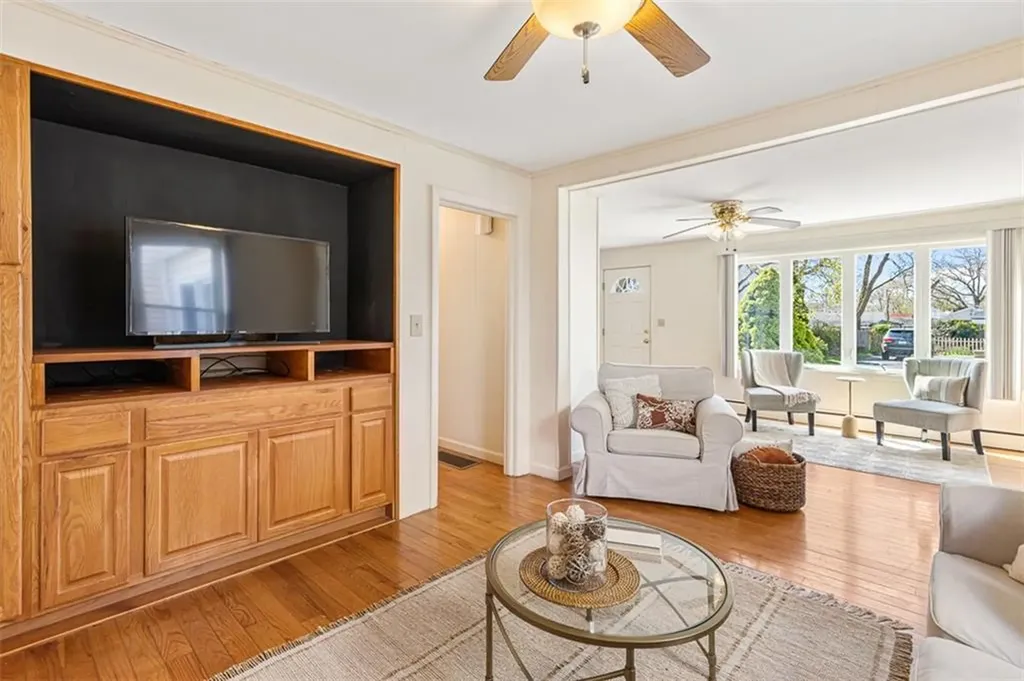 55 Lindy Avenue East Providence RI 02915