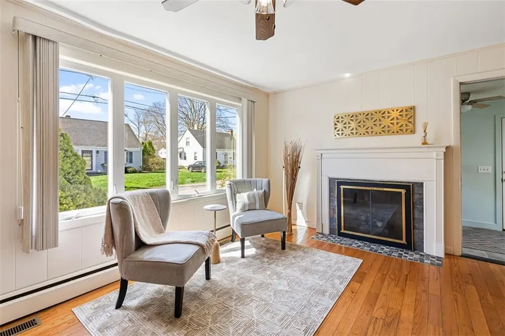 55 Lindy Avenue East Providence RI 02915