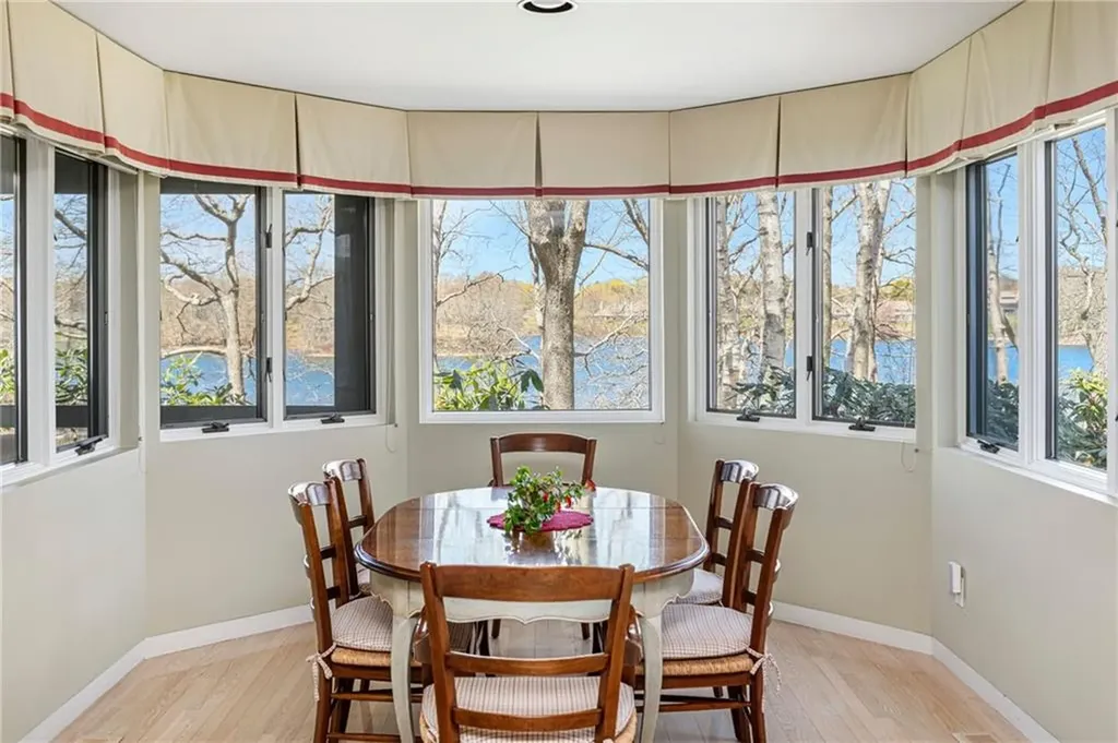 125 Woodruff Avenue Narragansett RI 02882