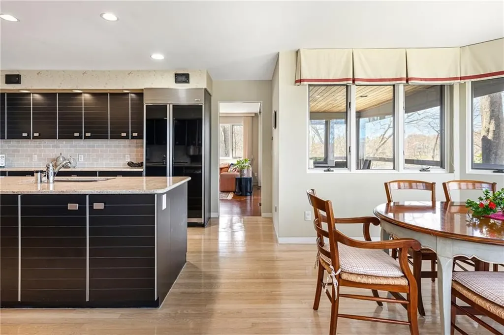 125 Woodruff Avenue Narragansett RI 02882