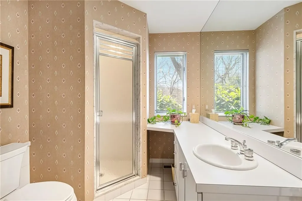 125 Woodruff Avenue Narragansett RI 02882