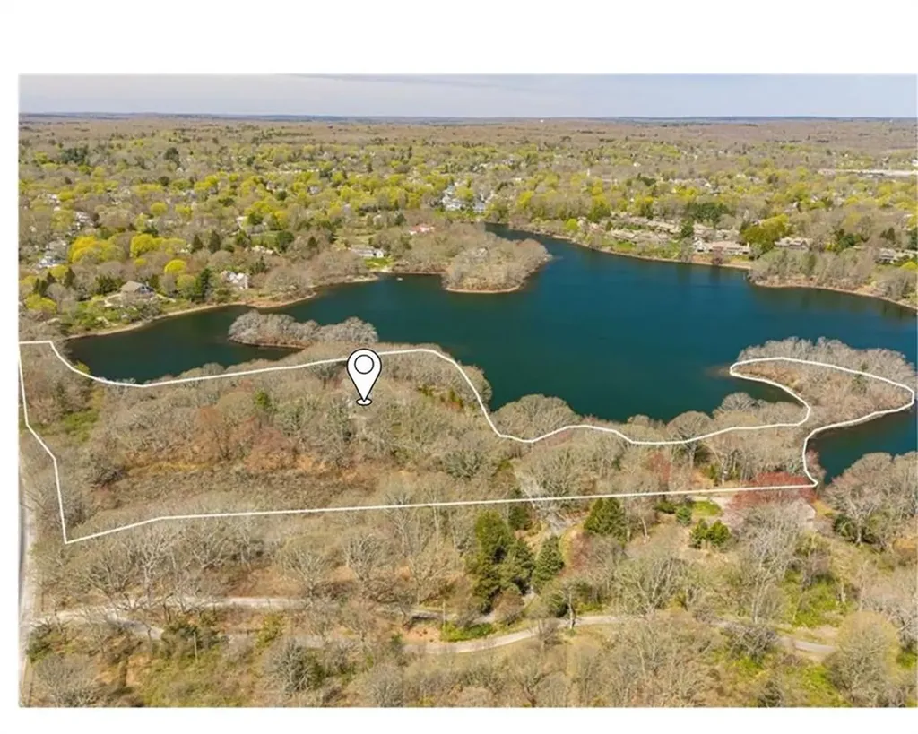 125 Woodruff Avenue Narragansett RI 02882