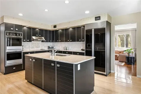 125 Woodruff Avenue Narragansett RI 02882