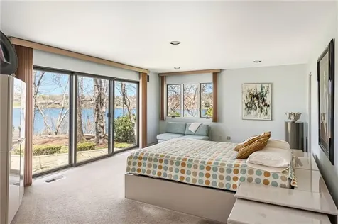 125 Woodruff Avenue Narragansett RI 02882