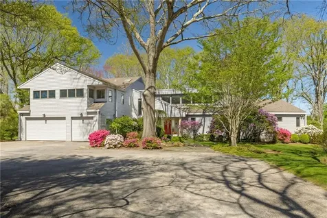 125 Woodruff Avenue Narragansett RI 02882
