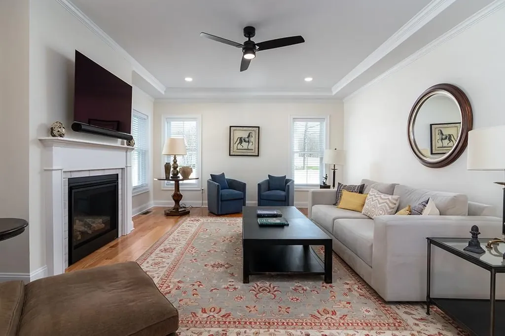 9 Scarlett Way Cranston RI 02921
