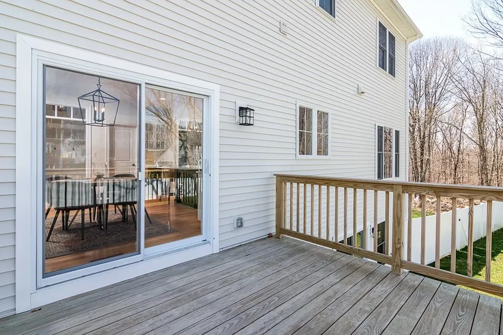 9 Scarlett Way Cranston RI 02921