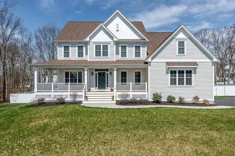 9 Scarlett Way Cranston RI 02921