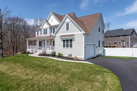 9 Scarlett Way Cranston RI 02921