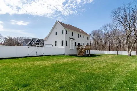 9 Scarlett Way Cranston RI 02921