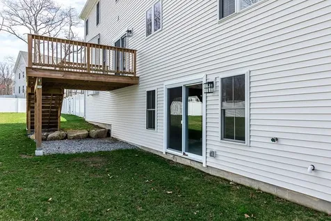 9 Scarlett Way Cranston RI 02921