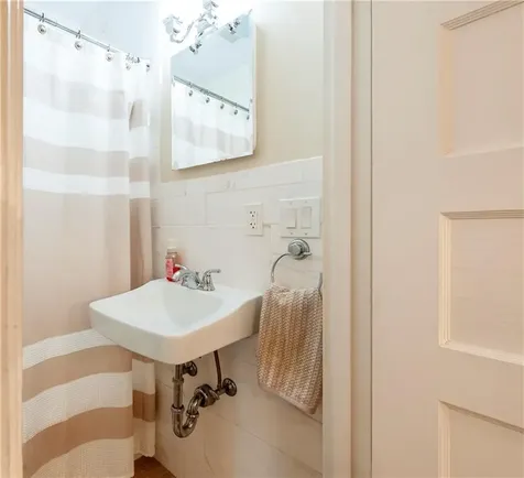 17 Sayles Avenue Lincoln RI 02865