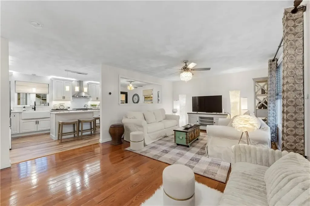 6 Legris Commons Lane West Warwick RI 02893
