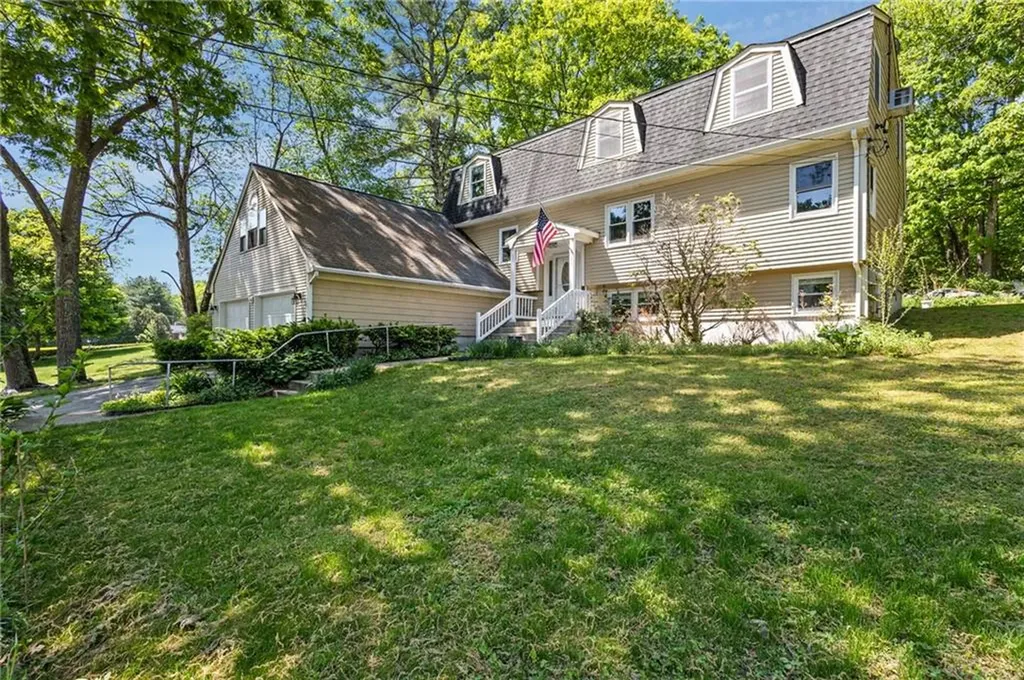 416 Farnum Pike Smithfield RI 02917