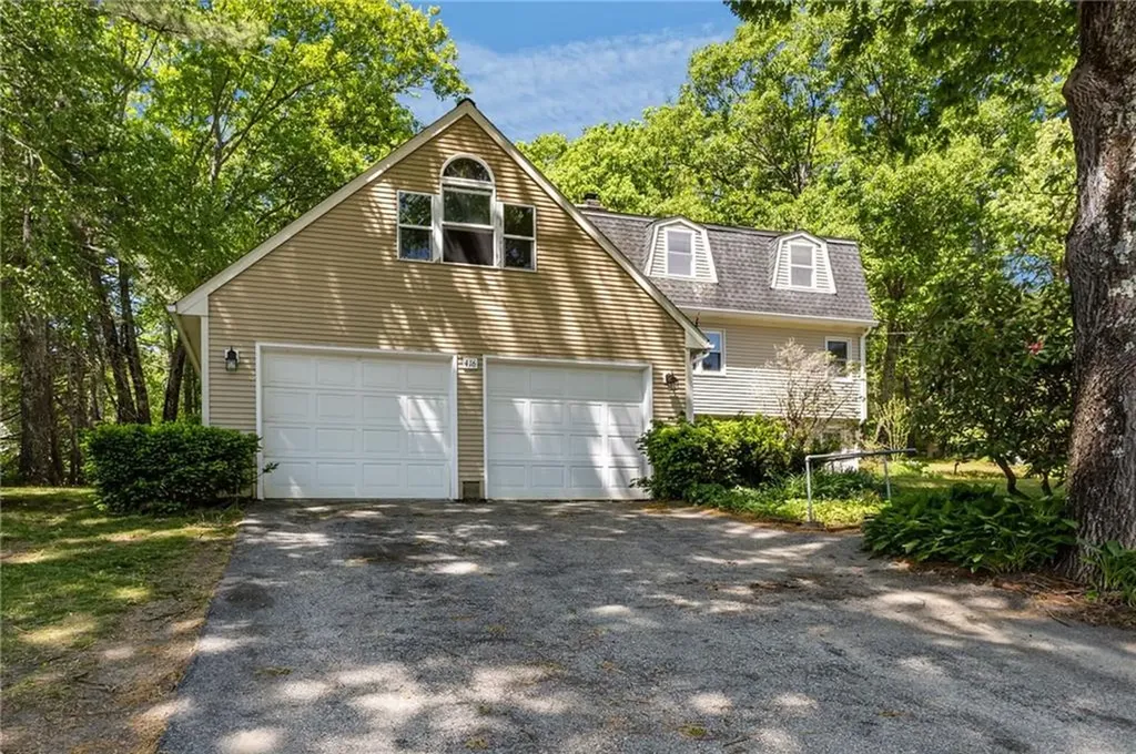 416 Farnum Pike Smithfield RI 02917