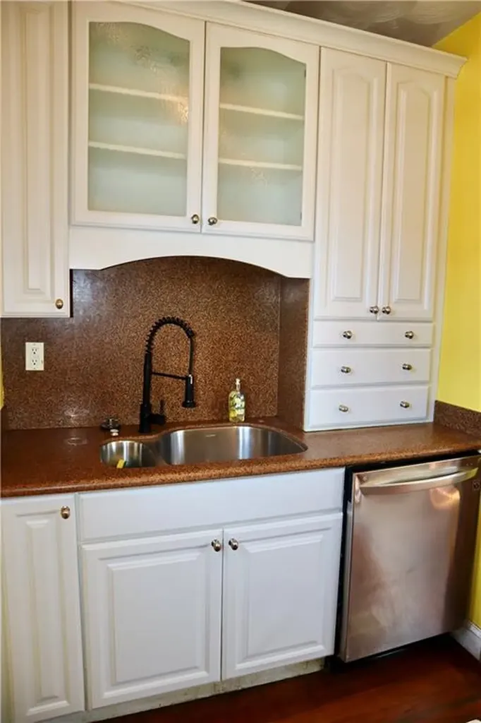 133 Wampanoag Trail East Providence RI 02915